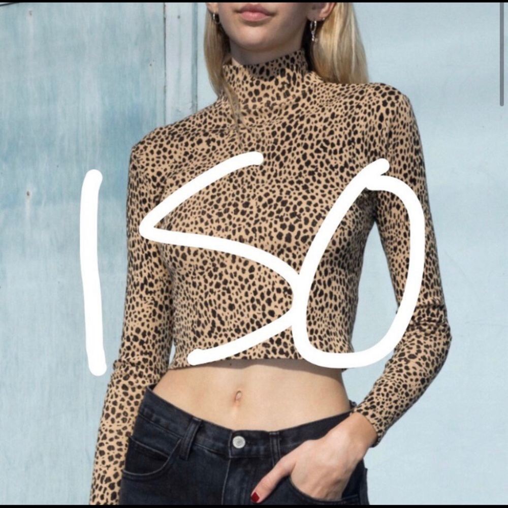 Brandy melville cheetah Daniela turtleneck